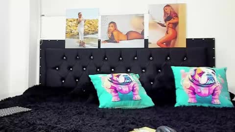 C E L E S T E  online show from January 2025 08:09:01 PM