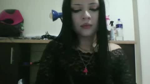 doll_dollys_ online show from April 2026 12:30:02 AM
