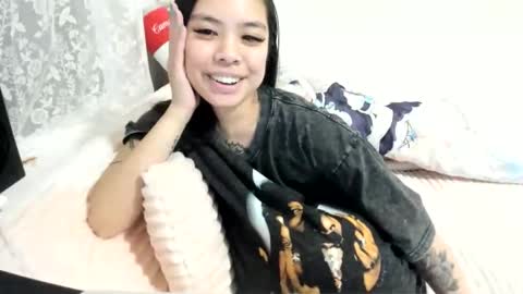 Snapshot of dolllface chatting on February 2026 07:35:02 AM DOLLLFACE online show from February 2026 07:35:02 AM