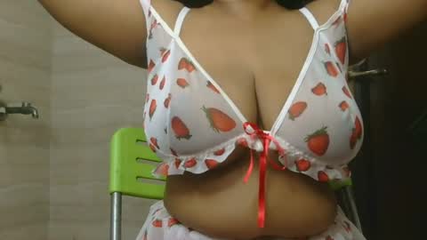 Snapshot of dolly_2 chatting on June 2026 04:07:02 AM dolly_2 online show from June 2026 04:07:02 AM