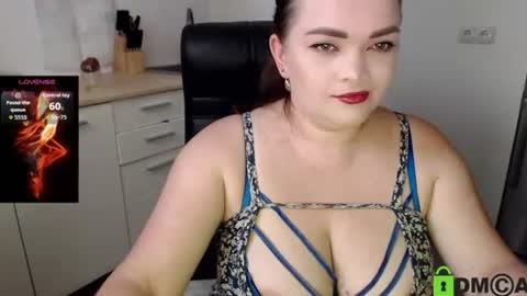 Snapshot of dolly_sun chatting on June 2026 08:26:01 AM ILONA online show from June 2026 08:26:01 AM
