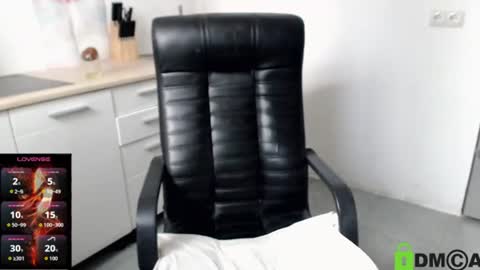 Snapshot of dolly_sun chatting on July 2026 08:08:01 AM ILONA online show from July 2026 08:08:01 AM
