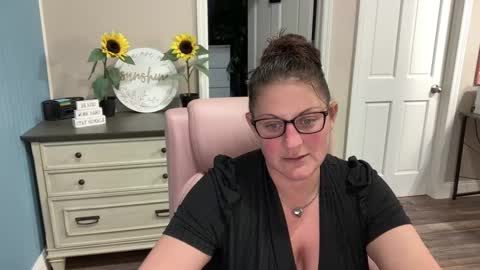 Dolly online show from March 2025 12:16:01 AM