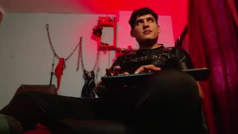 Diego Castell online show from December 2025 09:21:02 PM