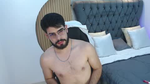 Snapshot of domboy_ chatting on May 2026 08:15:01 PM domboy online show from May 2026 08:15:01 PM
