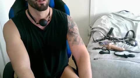 DominatedTitan online show from October 2025 12:09:01 PM