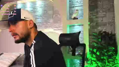 dominic de luca online show from November 2025 04:00:01 AM