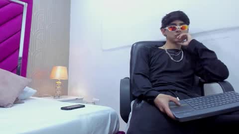 Snapshot of dominic_foox chatting on February 2026 01:29:02 PM Dominic foox online show from February 2026 01:29:02 PM