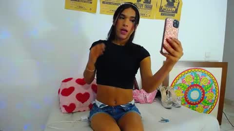 Snapshot of dominic_sofia chatting on November 2025 10:47:02 AM dominic_sofia online show from November 2025 10:47:02 AM