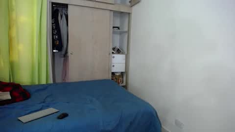 Snapshot of dominic_sofia chatting on April 2026 11:48:01 AM dominic_sofia online show from April 2026 11:48:01 AM