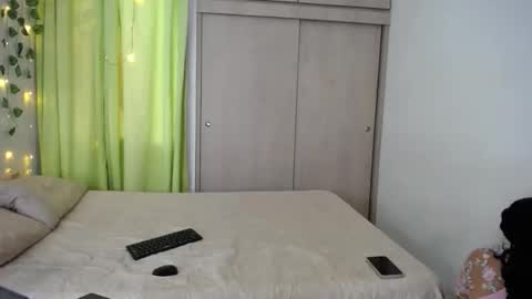 Snapshot of dominic_sofia chatting on May 2026 12:12:02 PM dominic_sofia online show from May 2026 12:12:02 PM