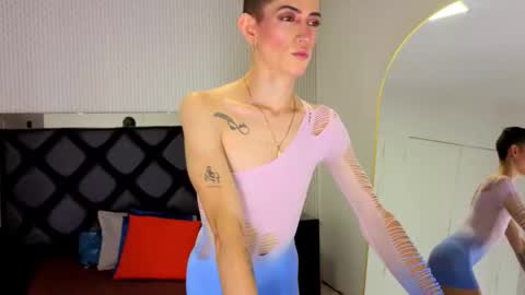 Dominic online show from October 2025 02:58:02 PM