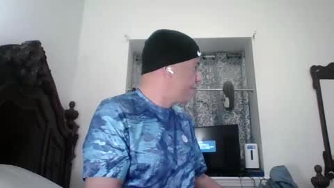 Snapshot of dominicanorico chatting on May 2026 03:02:02 AM luis online show from May 2026 03:02:02 AM
