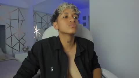 Dominick  online show from January 2025 09:10:01 PM