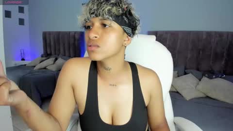 Dominick  online show from January 2025 02:04:01 AM