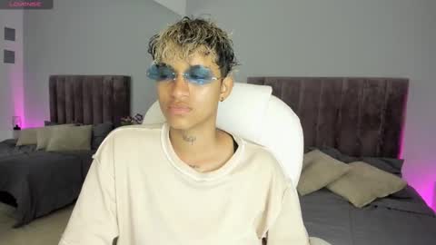 Dominick  online show from January 2025 01:33:02 PM