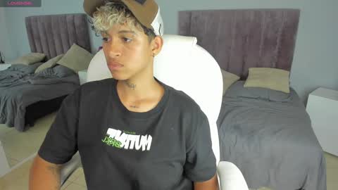 Dominick  online show from January 2025 02:18:01 AM