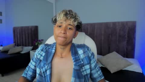 Dominick  online show from February 2025 01:27:02 AM