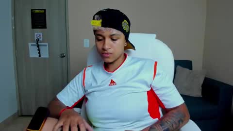 Dominick  online show from September 2025 04:56:02 AM