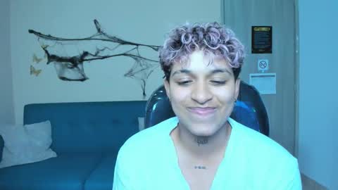 Dominick  online show from October 2025 05:41:02 AM