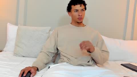 Dominick Star online show from December 2024 03:43:01 AM