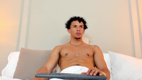 Dominick Star online show from December 2024 04:47:02 AM