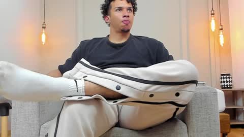 Dominick Star online show from February 2025 10:08:02 AM