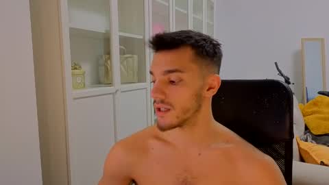 dominicvalente online show from February 2026 06:11:01 PM