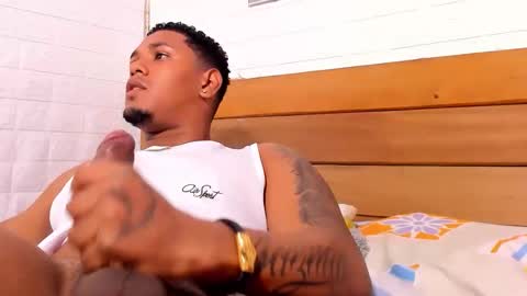 DominicVera online show from October 2025 12:50:02 PM