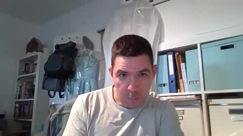 Snapshot of dominik_home chatting on June 2026 08:49:01 AM dominik_home online show from June 2026 08:49:01 AM