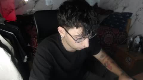 Snapshot of dominus_kane chatting on April 2026 05:47:02 AM dominus_kane online show from April 2026 05:47:02 AM