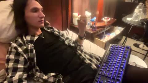 Snapshot of donkerton chatting on February 2025 08:59:02 AM Donk online show from February 2025 08:59:02 AM