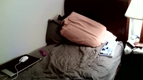 Snapshot of donkerton chatting on September 2025 09:58:01 AM Donk online show from September 2025 09:58:01 AM