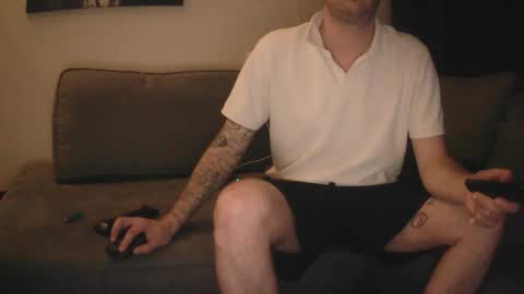 Snapshot of donn053 chatting on May 2026 11:34:04 PM Papi online show from May 2026 11:34:04 PM
