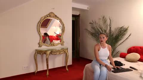 Snapshot of donna_klein chatting on July 2026 11:34:02 AM Donna online show from July 2026 11:34:02 AM