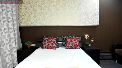 Donna On GMT2 Mon-Fri 3-9 AM online show from December 2024 12:08:02 AM