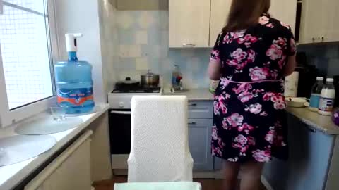 Tatiana 43 curvy sexy body and Joanna redhead 39 years online show from February 2025 06:31:01 AM