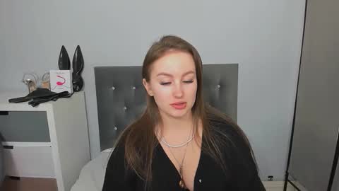 DonnaSensual online show from April 2026 06:45:01 PM