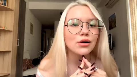 Snapshot of donnettakeblish chatting on October 2025 12:39:02 PM Stella online show from October 2025 12:39:02 PM