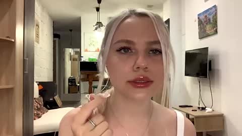 Snapshot of donnettakeblish chatting on October 2025 04:09:02 PM Stella online show from October 2025 04:09:02 PM