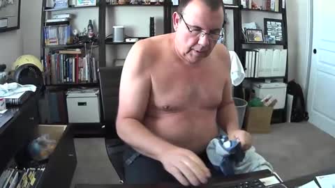 Snapshot of donniemask chatting on September 2025 05:39:02 PM DonnieMask1221 online show from September 2025 05:39:02 PM