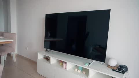 Donatella online show from April 2026 12:08:02 PM