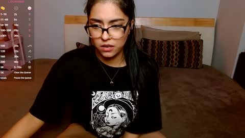 DontBeMina online show from January 2025 08:35:02 AM