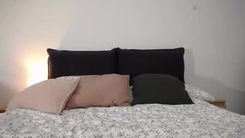 Iara online show from November 2025 11:05:02 PM