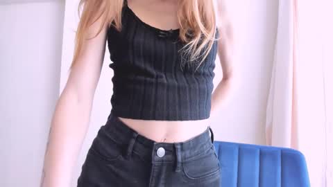 Sam online show from November 2025 07:18:02 AM