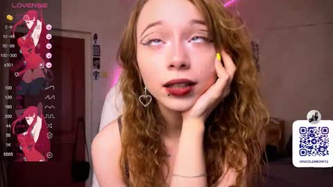 Nicole online show from September 2025 09:05:01 PM