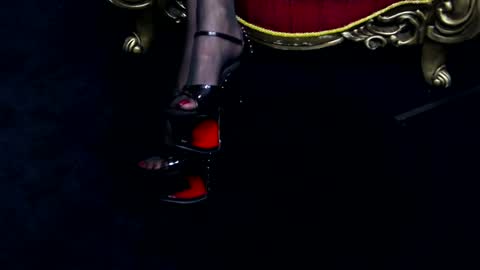 Dora Moore online show from January 2025 05:51:01 AM