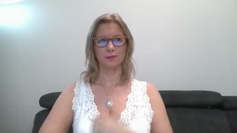 DoreenSexy online show from November 2025 10:03:02 AM