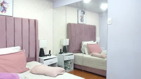 Snapshot of dorettaacreman chatting on April 2026 05:05:02 PM Anny online show from April 2026 05:05:02 PM