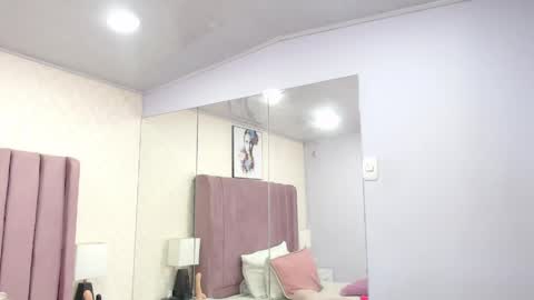 Snapshot of dorettaacreman chatting on April 2026 02:05:01 PM Anny online show from April 2026 02:05:01 PM